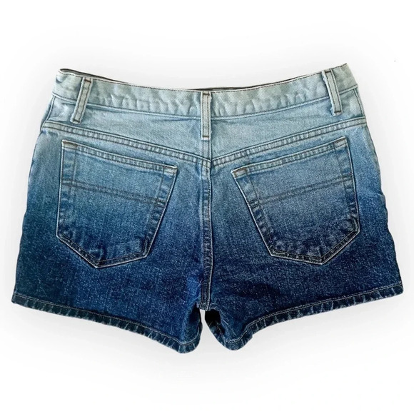 VINTAGE Arizona Jean Company Ombré Denim Shorts - Picture 1 of 5